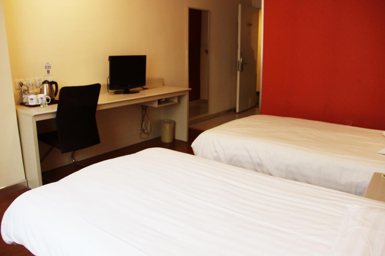 Hanting Express Rongcheng Shidao Building Weihai Room photo
